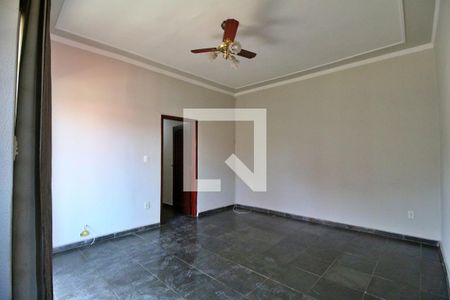 Sala de estar de casa à venda com 4 quartos, 145m² em Jardim Guarani, Campinas