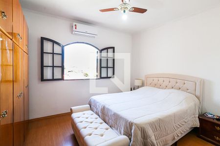 Suíte de casa à venda com 3 quartos, 300m² em Vila Valparaíso, Santo André