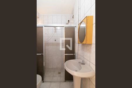 Banheiro de apartamento para alugar com 1 quarto, 34m² em Centro Histórico, Porto Alegre