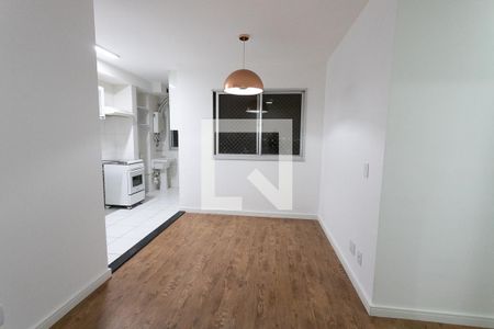 Sala  de apartamento para alugar com 2 quartos, 43m² em Canhema, Diadema