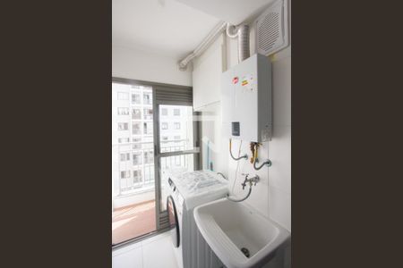 Área de Serviço de apartamento para alugar com 2 quartos, 55m² em Santo Amaro, São Paulo