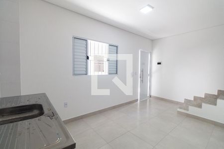 Sala/Cozinha de casa para alugar com 1 quarto, 37m² em Vila Antonieta, São Paulo