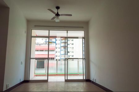 Sala de apartamento para alugar com 2 quartos, 85m² em Barra da Tijuca, Rio de Janeiro