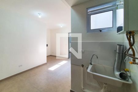 Sala / Cozinha de apartamento para alugar com 1 quarto, 27m² em Vila Nair, São Paulo