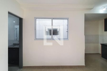 Sala / Cozinha de apartamento para alugar com 1 quarto, 27m² em Vila Nair, São Paulo