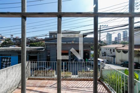 Vista da sala de casa à venda com 4 quartos, 150m² em Vila Romero, São Paulo