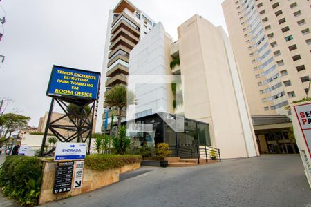 Studio à venda com 44m², 1 quarto e 1 vaga Studio à venda com 44m², 1 quarto e 1 vagaFachada