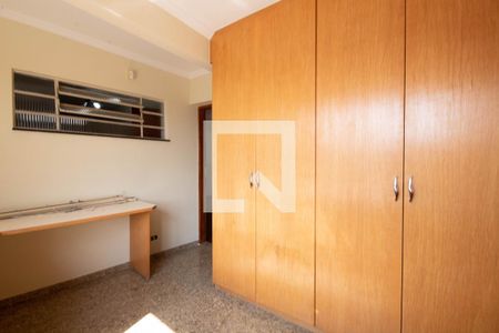 Escritório de casa para alugar com 3 quartos, 180m² em Vila Campesina, Osasco