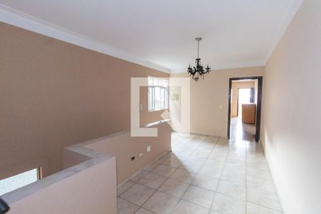 Casa à venda com 239m², 4 quartos e 1 vagaSala