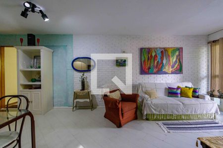 Sala de casa de condomínio para alugar com 1 quarto, 80m² em Barra da Tijuca, Rio de Janeiro