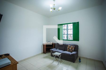 Sala de casa à venda com 4 quartos, 120m² em Vila Gumercindo, São Paulo
