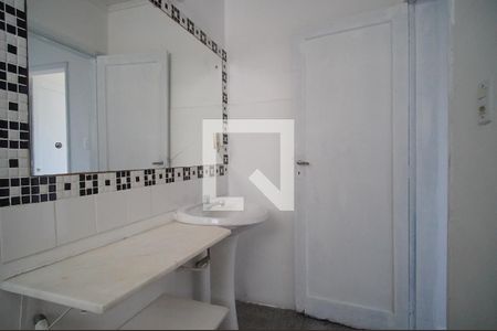 Banheiro de apartamento para alugar com 1 quarto, 60m² em Navegantes, Porto Alegre