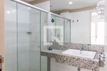 Banheiro de apartamento à venda com 1 quarto, 34m² em Pampulha, Belo Horizonte