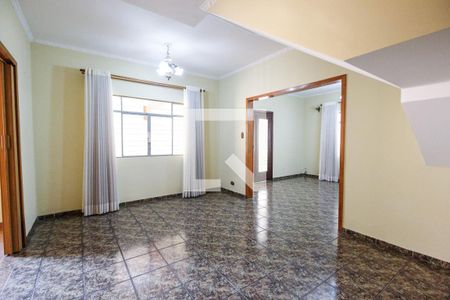 Sala de estar de casa à venda com 2 quartos, 245m² em Vila Mangalot, São Paulo
