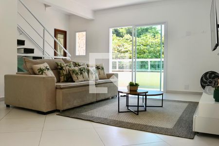 Sala de casa para alugar com 4 quartos, 180m² em Jardim Las Palmas, Guarujá