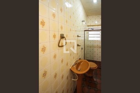 Banheiro de casa de condomínio para alugar com 1 quarto, 35m² em Vila Santa Clara, São Paulo