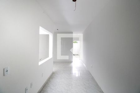 Casa à venda com 48m², 2 quartos e 1 vagaSala/Cozinha