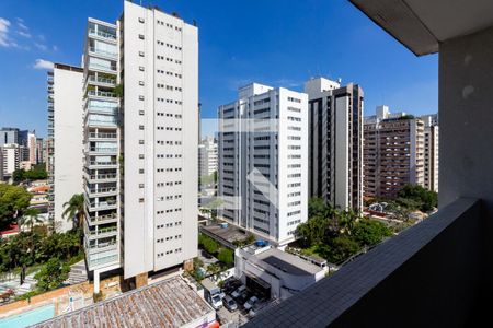 Varanda de apartamento à venda com 4 quartos, 226m² em Itaim Bibi, São Paulo