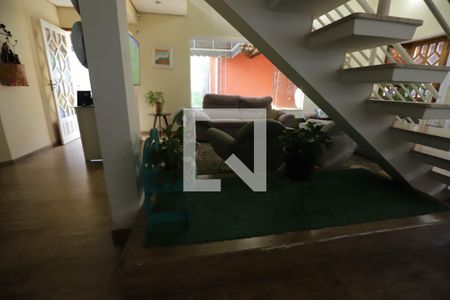 Sala de Jantar de casa para alugar com 4 quartos, 300m² em Jardim Quaresmeira, Suzano