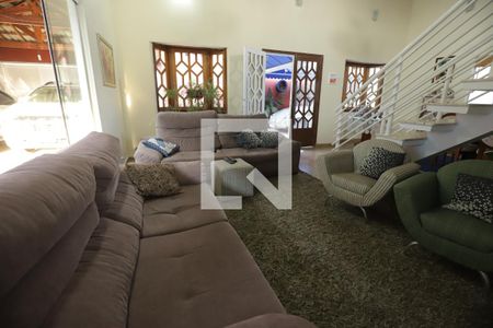 Sala de casa para alugar com 4 quartos, 300m² em Jardim Quaresmeira, Suzano