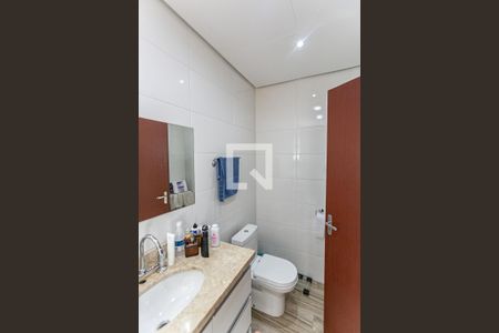 Banheiro de casa à venda com 2 quartos, 120m² em Camaquã, Porto Alegre