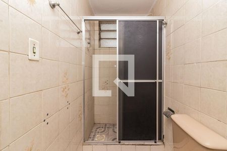 Banheiro de apartamento à venda com 1 quarto, 40m² em Paternon, Porto Alegre