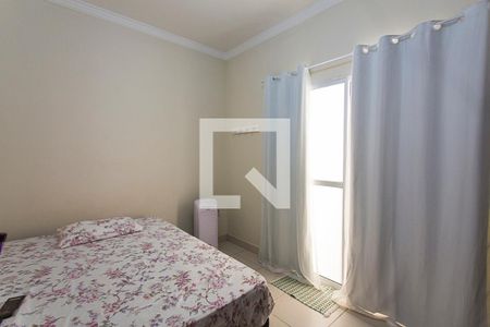 Quarto 2 de apartamento para alugar com 2 quartos, 60m² em Jardim Holanda, Uberlândia