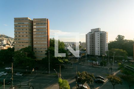 Vista de apartamento à venda com 1 quarto, 27m² em Serra, Belo Horizonte
