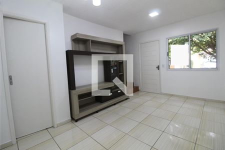 Sala de Estar de casa de condomínio para alugar com 2 quartos, 85m² em Igara, Canoas