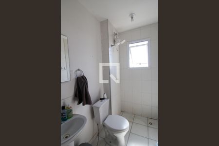 Banheiro de apartamento para alugar com 1 quarto, 30m² em Vila Helena, Sorocaba