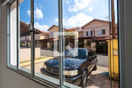 Sala - vista de casa de condomínio para alugar com 3 quartos, 75m² em Jardim Petrópolis, Cotia