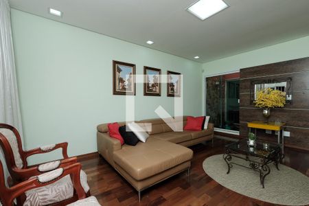 Sala de casa para alugar com 3 quartos, 260m² em Vila Rosalia, Guarulhos