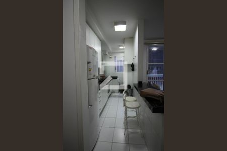 Cozinha de apartamento para alugar com 2 quartos, 65m² em Jardim Prudência, São Paulo