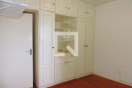 Suite 1 - Armarios de apartamento para alugar com 2 quartos, 106m² em Centro, Florianópolis