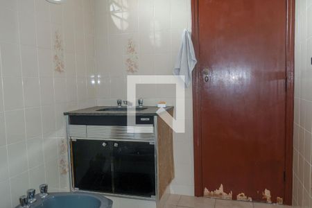 Casa para alugar com 480m², 4 quartos e 8 vagas Casa para alugar com 480m², 4 quartos e 8 vagasBanheiro da Suíte