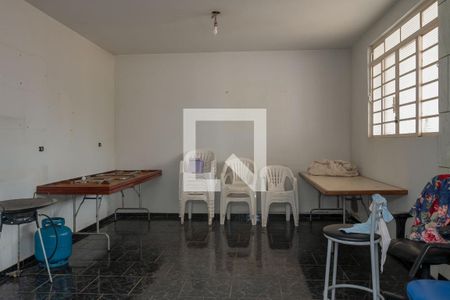 Casa para alugar com 480m², 4 quartos e 8 vagas Casa para alugar com 480m², 4 quartos e 8 vagasCozinha