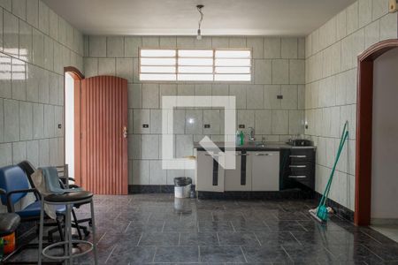 Casa para alugar com 480m², 4 quartos e 8 vagas Casa para alugar com 480m², 4 quartos e 8 vagasCozinha