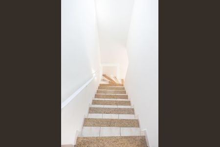 Escadas de casa à venda com 3 quartos, 165m² em Vila Pereira Cerca, São Paulo