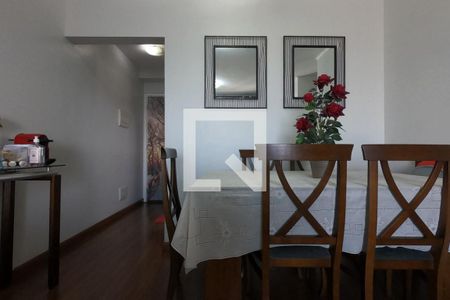 Sala de apartamento para alugar com 3 quartos, 70m² em Jardim Maria Rosa, Taboão da Serra