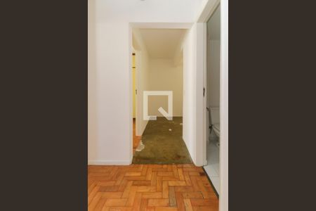 Corredor de apartamento para alugar com 3 quartos, 98m² em Pinheiros, São Paulo