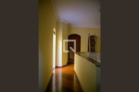 Corredor de casa para alugar com 3 quartos, 260m² em Santa Maria, São Caetano do Sul