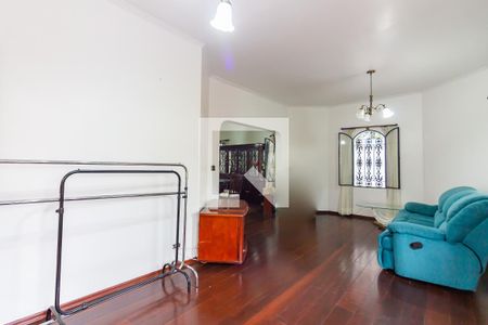 Casa de condomínio à venda com 177m², 3 quartos e 8 vagasSala