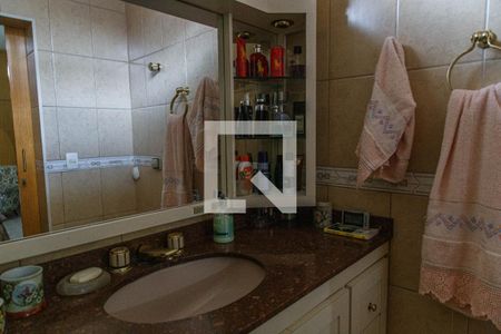 Banheiro Suíte de casa à venda com 3 quartos, 250m² em Vila Esperança, São Paulo