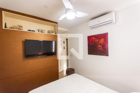 Suite de apartamento à venda com 3 quartos, 250m² em Icaraí, Niterói