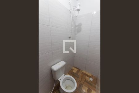 Banheiro de kitnet/studio para alugar com 1 quarto, 45m² em Setor Leste Universitário, Goiânia