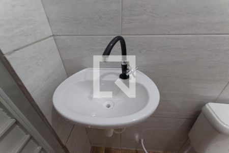 Banheiro de kitnet/studio para alugar com 1 quarto, 45m² em Setor Leste Universitário, Goiânia