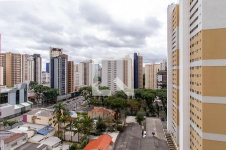 Vista da Sala de apartamento para alugar com 3 quartos, 80m² em Água Verde, Curitiba