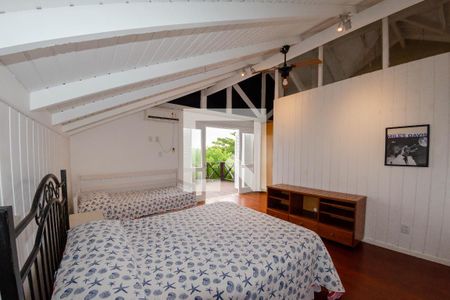 Suíte de casa para alugar com 3 quartos, 320m² em Ingleses do Rio Vermelho, Florianópolis