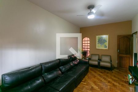 Sala de casa à venda com 3 quartos, 300m² em Sagrada Família, Belo Horizonte