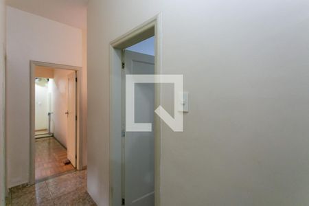 Corredor de casa à venda com 3 quartos, 300m² em Sagrada Família, Belo Horizonte